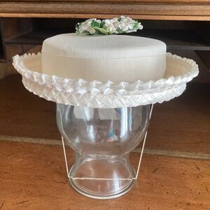 VINTAGE Beige Ladies/Child Hat Midcentury style hat Easter Bonnet 20" diameter